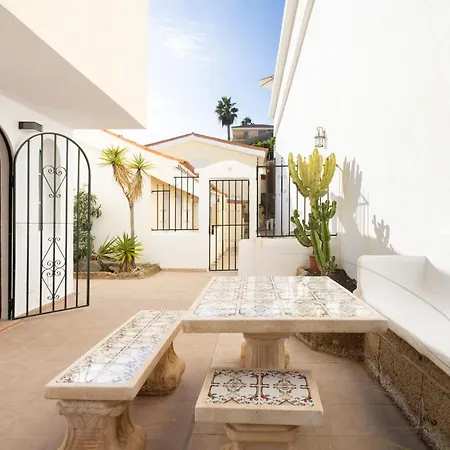 Siam Las Americas Air Conditioner & Swimming Pool & Ocean View Villa Costa Adeje (Tenerife)
